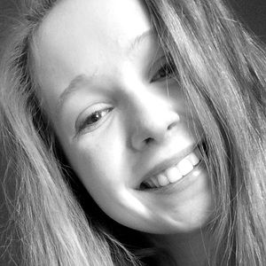 Meet your Posher, Kelsie